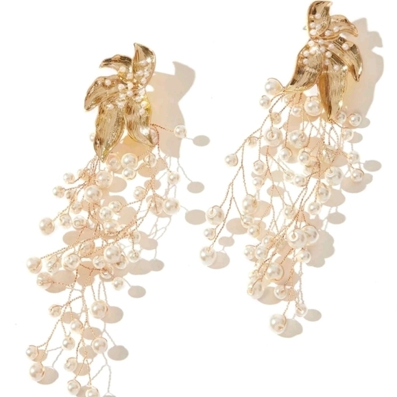 💖 2/$30 Gold leaf Boho Faux pearl chandelier drop statement 3D earrings NEW - Picture 5 of 11